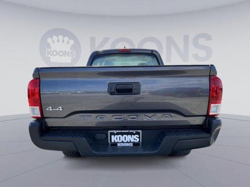 2017 Toyota Tacoma SR