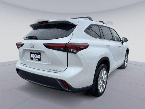 2025 Toyota Highlander Limited