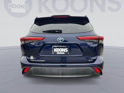 2021 Toyota Highlander Hybrid XLE