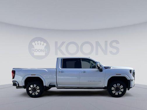 2025 GMC Sierra 3500 Denali