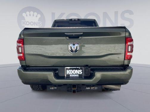 2020 RAM 2500 Laramie Crew Cab 4x4 6'4' Box