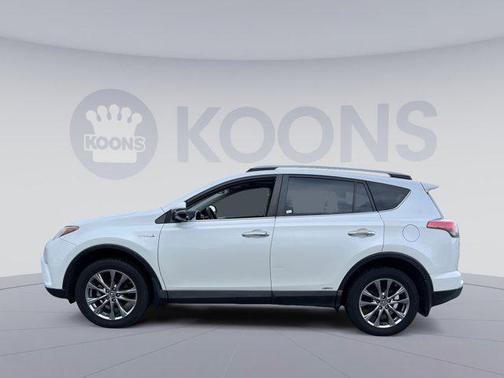 2017 Toyota RAV4 Hybrid SE