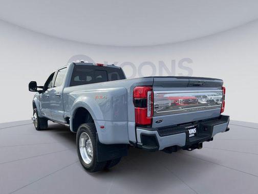 2024 Ford F-450 Limited