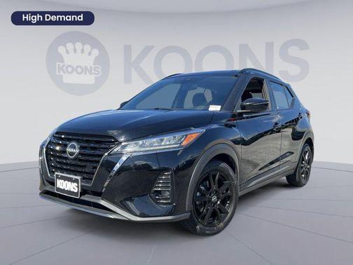 2023 Nissan Kicks SR