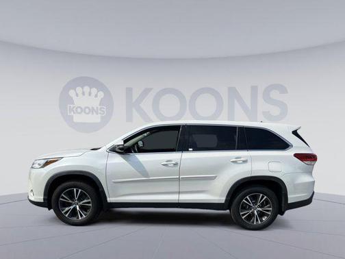 2019 Toyota Highlander LE