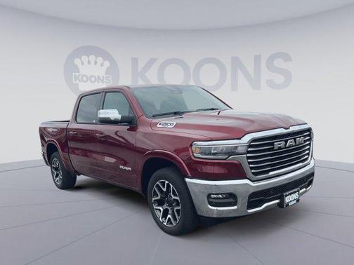 Delmonico Red Pearlcoat 2025 RAM 1500 Laramie