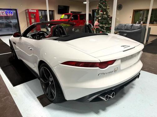 2014 Jaguar F-TYPE V8 S