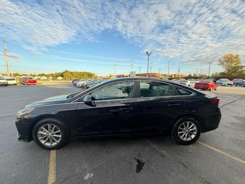 2019 Hyundai SONATA SE
