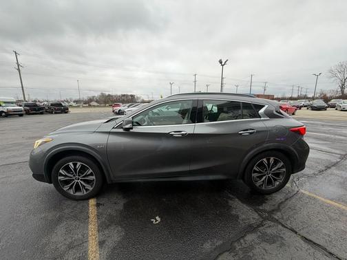 2018 INFINITI QX30 Premium