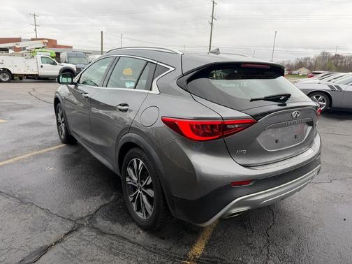 2018 INFINITI QX30 Premium