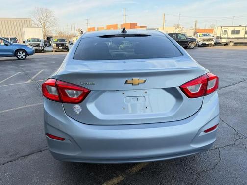 2018 Chevrolet Cruze LS