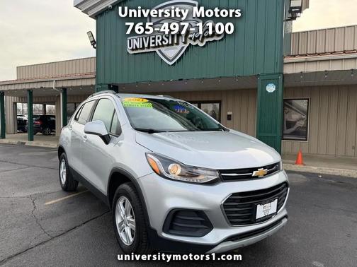 Silver Ice Metallic 2021 Chevrolet Trax LT