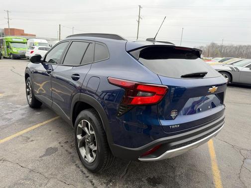 2024 Chevrolet Trax LT
