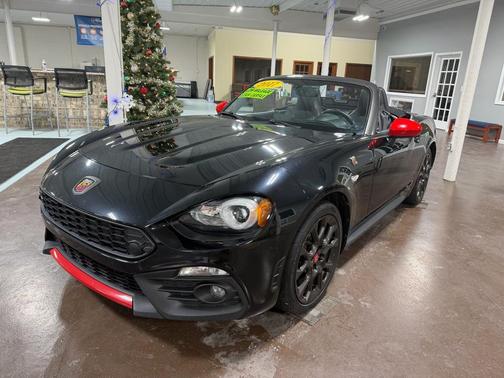 2017 FIAT 124 Spider Base