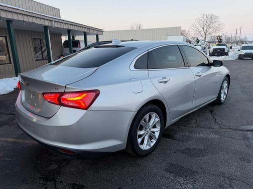 2021 Chevrolet Malibu FWD LT