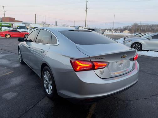 2021 Chevrolet Malibu FWD LT