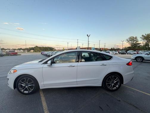2020 Ford Fusion SEL