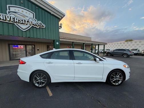 2020 Ford Fusion SEL