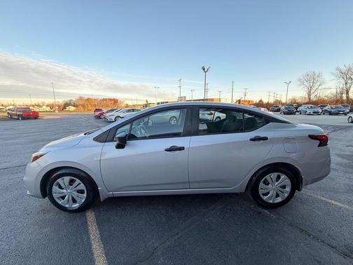 2020 Nissan Versa 1.6 S