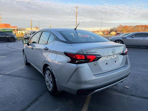 2020 Nissan Versa 1.6 S