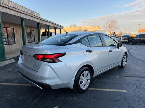 2020 Nissan Versa 1.6 S