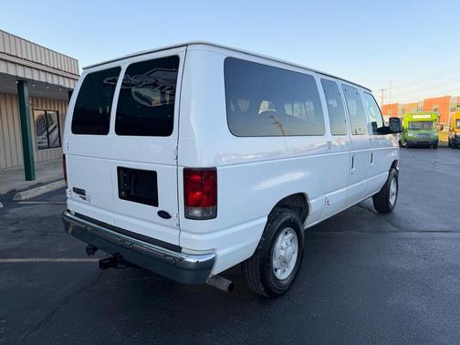 2008 Ford E350 Super Duty XL Wagon