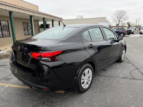 2020 Nissan Versa 1.6 S