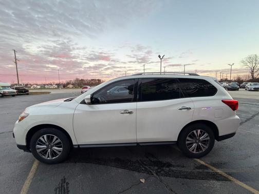 2020 Nissan Pathfinder SV 4WD