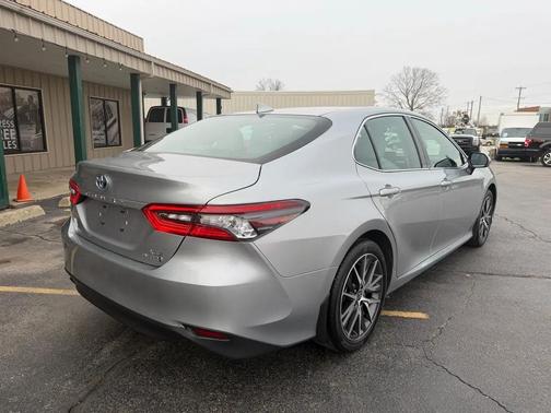 2024 Toyota Camry Hybrid XLE