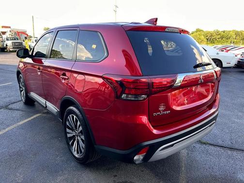 2020 Mitsubishi Outlander ES