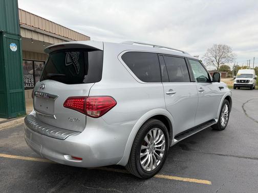 2016 INFINITI QX80 Base