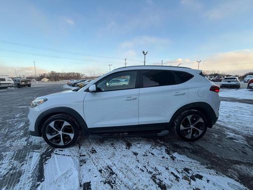 2016 Hyundai TUCSON Sport