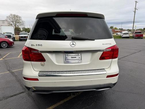White 2014 Mercedes-Benz GL-Class 4MATIC