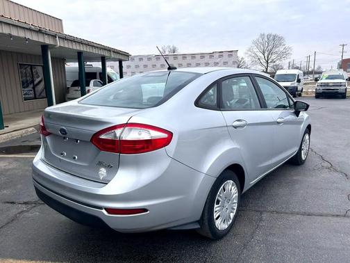 2016 Ford Fiesta S