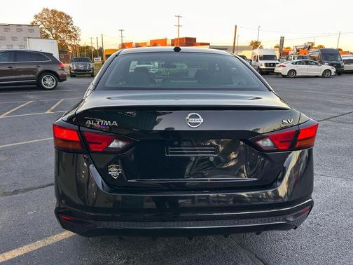 2021 Nissan Altima 2.5 SV