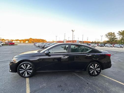 2021 Nissan Altima 2.5 SV