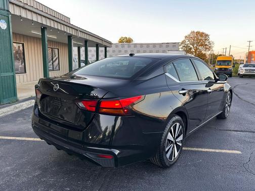 2021 Nissan Altima 2.5 SV