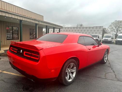 2018 Dodge Challenger SXT