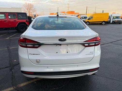 2017 Ford Fusion Hybrid SE