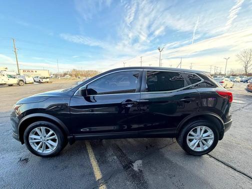 2017 Nissan Rogue Sport S