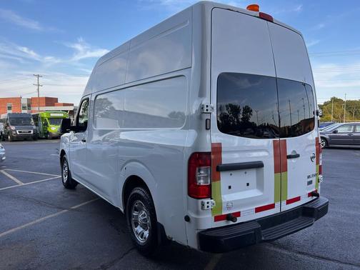 2013 Nissan NV Cargo NV3500 HD S V8