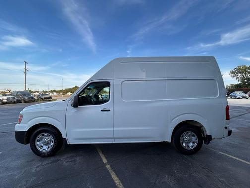 2013 Nissan NV Cargo NV3500 HD S V8