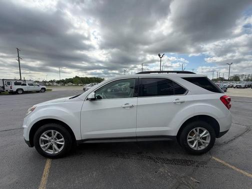 White 2017 Chevrolet Equinox 1LT