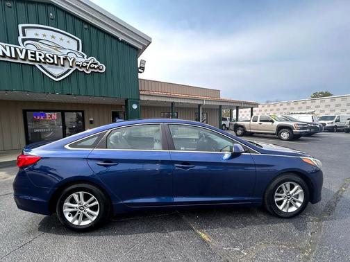 2017 Hyundai SONATA SE