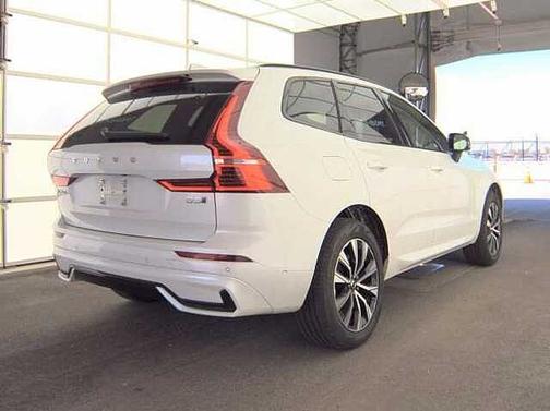 2025 Volvo XC60 Plus