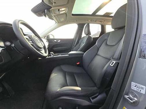 2025 Volvo XC60 Plus