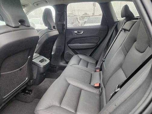2025 Volvo XC60 Plus