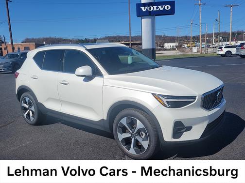2025 Volvo XC40 Plus Bright Theme
