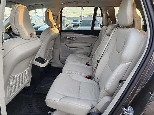 2024 Volvo XC90 Core