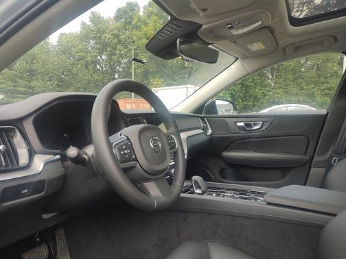 2025 Volvo S60 B5 Core